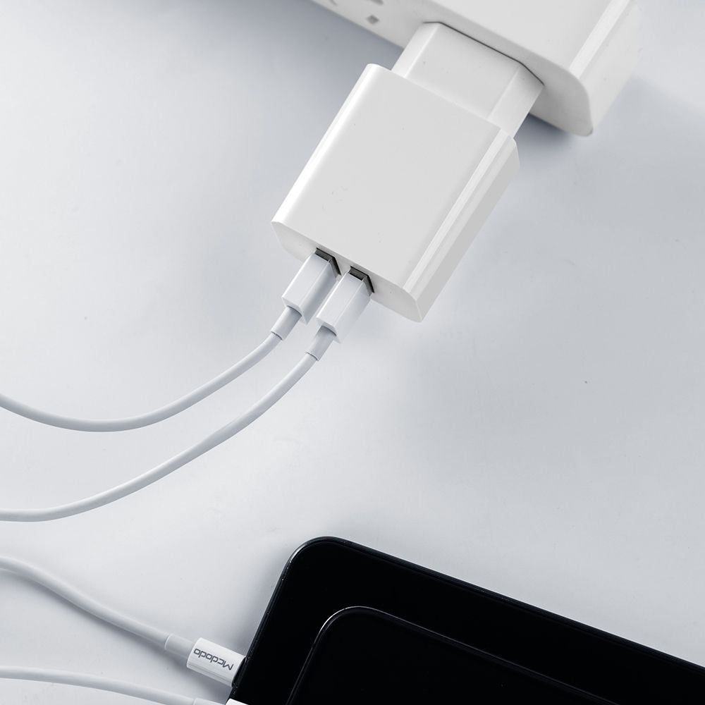 Mcdodo Dual Port Charger + 1m Apple Lighting Cable